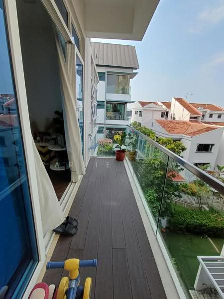 Prestige Residence, 52 Lorong G Telok Kurau, East Coast / Marine Parade, 3 Bedrooms, 1,000 sqft, Apartment For Rent, by Carrie Leow, 500251809 - Balcony - PropertyGuru.com.sg