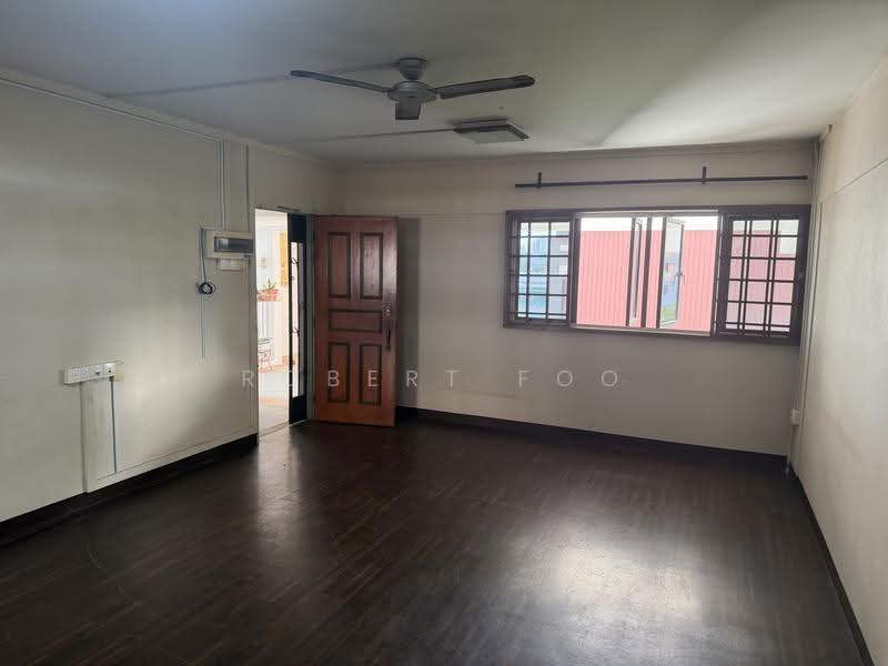 9 Gloucester Road, 9 Gloucester Road, Farrer Park / Serangoon Rd, 3 Bedrooms, 980 sqft, HDB Flat For Sale, by Robert Foo, 500251813 - Living Room - PropertyGuru.com.sg