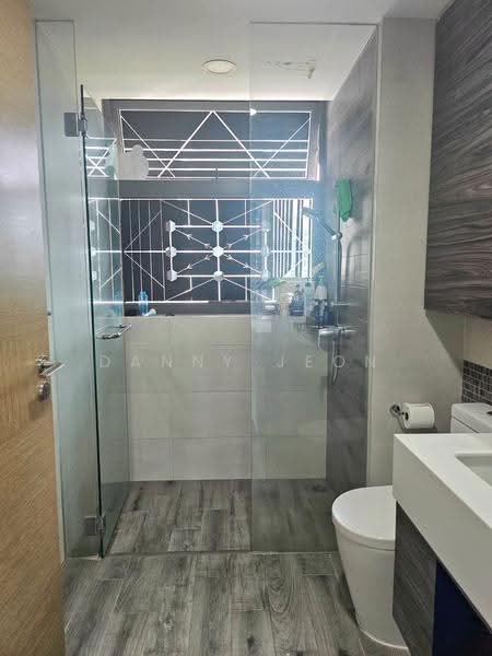The Terrace, 88 Edgedale Plains, Hougang / Punggol / Sengkang, 3 Bedrooms, 1,001 sqft, Condominium For Sale, by Danny Jeon, 500251817 - Bathroom - PropertyGuru.com.sg