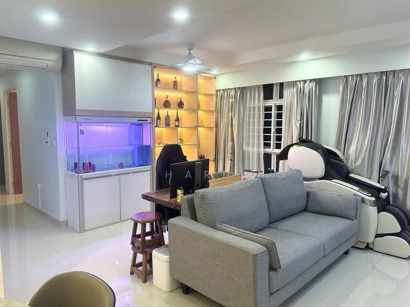 317A Yishun Greenwalk, 317A Yishun Avenue 9, Sembawang / Yishun, 3 Bedrooms, 1,206 sqft, HDB Flat For Sale, by Richard Ng, 500251836 - Living Room - PropertyGuru.com.sg