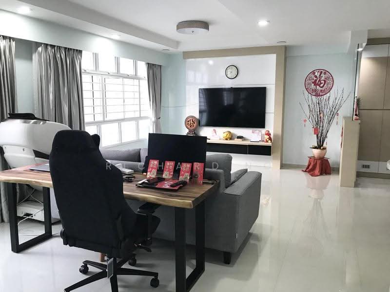 317A Yishun Greenwalk, 317A Yishun Avenue 9, Sembawang / Yishun, 3 Bedrooms, 1,206 sqft, HDB Flat For Sale, by Richard Ng, 500251836 - Living Room - PropertyGuru.com.sg