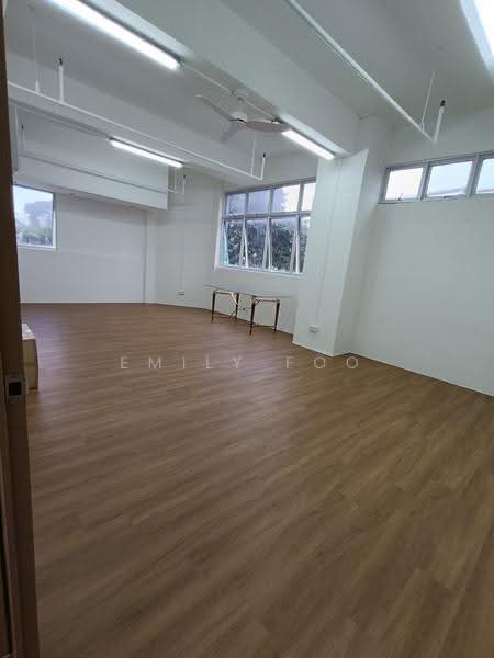 Yi Guang Factory Building, 180 Paya Lebar Road, Eunos / Geylang / Paya Lebar, 430 sqft, Light Industrial (B1) For Rent, by Emily Foo, 500251839 - Room F ~430sf - CommercialGuru.com.sg