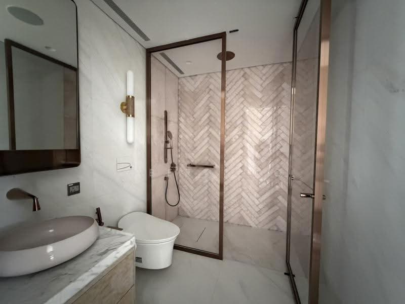 South Beach Residences, 28 South Beach Road, Beach Road / Bugis / Rochor, 4 Bedrooms, 6,727 sqft, Condominium For Sale, by Robert Foo, 500251845 - Bathroom - PropertyGuru.com.sg