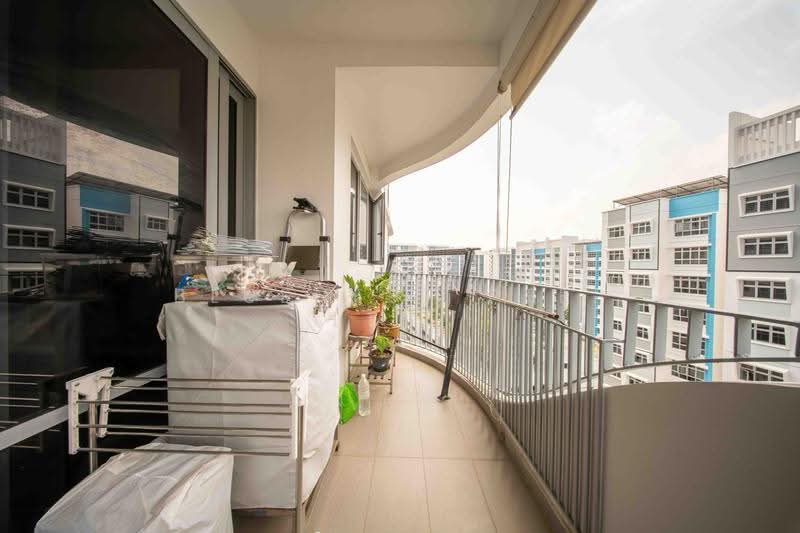 Arc at Tampines, 21 Tampines Avenue 8, Pasir Ris / Tampines, 3 Bedrooms, 958 sqft, Condominium For Sale, by KENNETH CHUA, 500251860 - Balcony - PropertyGuru.com.sg