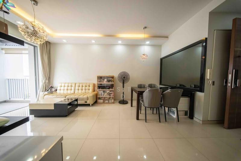 Arc at Tampines, 21 Tampines Avenue 8, Pasir Ris / Tampines, 3 Bedrooms, 958 sqft, Condominium For Sale, by KENNETH CHUA, 500251860 - Living Room - PropertyGuru.com.sg