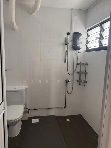 142 Lorong Ah Soo, 142 Lorong Ah Soo, Hougang / Punggol / Sengkang, Room Rental, 200 sqft, HDB Flat For Rent, by Maggie Lee, 500251864 - Bathroom - PropertyGuru.com.sg