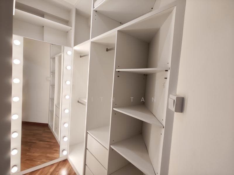 Northoaks, 32 Woodlands Crescent, Admiralty / Woodlands, 3 Bedrooms, 1,292 sqft, Condominium For Rent, by Keith Tan, 500251865 - Walk in Wardrobe Bedroom 3 - PropertyGuru.com.sg