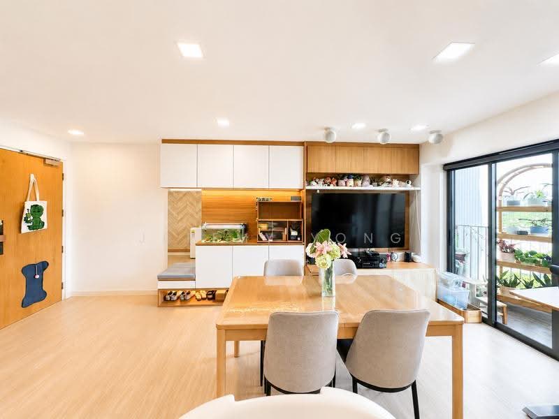 87 Dawson Road, 87 Dawson Road, Alexandra / Commonwealth, 3 Bedrooms, 936 sqft, HDB Flat For Sale, by Jeremy Yong, 500251888 - Living Room - PropertyGuru.com.sg