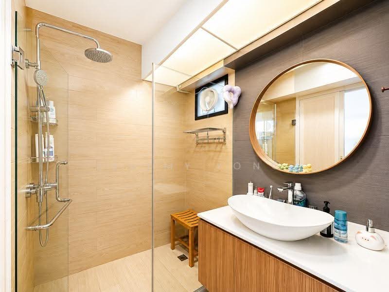 87 Dawson Road, 87 Dawson Road, Alexandra / Commonwealth, 3 Bedrooms, 936 sqft, HDB Flat For Sale, by Jeremy Yong, 500251888 - Master Bathroom - PropertyGuru.com.sg