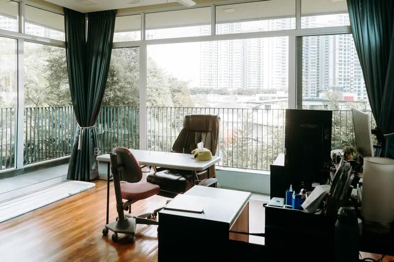 Merino Crescent, Merino Crescent, Alexandra / Commonwealth, 7 Bedrooms, 5,000 sqft, Detached House For Sale, by Beatrice Lim, 500251896 - Study - PropertyGuru.com.sg
