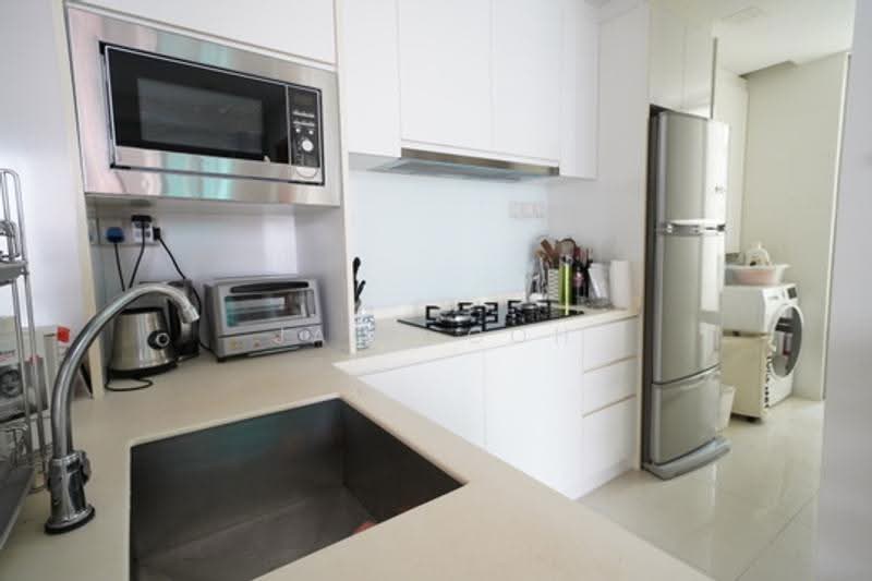 Leonie Suites, 21 Leonie Hill, Orchard / River Valley, 1 Bedroom, 689 sqft, Apartment For Rent, by Jack Goh, 500251898 - Kitchen - PropertyGuru.com.sg