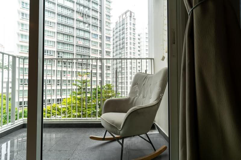 670B Edgefield Plains, 670B Edgefield Plains, Hougang / Punggol / Sengkang, 3 Bedrooms, 1,216 sqft, HDB Flat For Sale, by Ed Mika @ Jadehomes, 500251899 - Balcony - PropertyGuru.com.sg