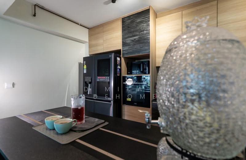 670B Edgefield Plains, 670B Edgefield Plains, Hougang / Punggol / Sengkang, 3 Bedrooms, 1,216 sqft, HDB Flat For Sale, by Ed Mika @ Jadehomes, 500251899 - Kitchen - PropertyGuru.com.sg