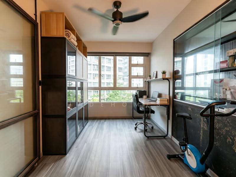 670B Edgefield Plains, 670B Edgefield Plains, Hougang / Punggol / Sengkang, 3 Bedrooms, 1,216 sqft, HDB Flat For Sale, by Ed Mika @ Jadehomes, 500251899 - Study - PropertyGuru.com.sg