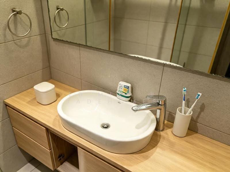 670B Edgefield Plains, 670B Edgefield Plains, Hougang / Punggol / Sengkang, 3 Bedrooms, 1,216 sqft, HDB Flat For Sale, by Ed Mika @ Jadehomes, 500251899 - Bathroom - PropertyGuru.com.sg