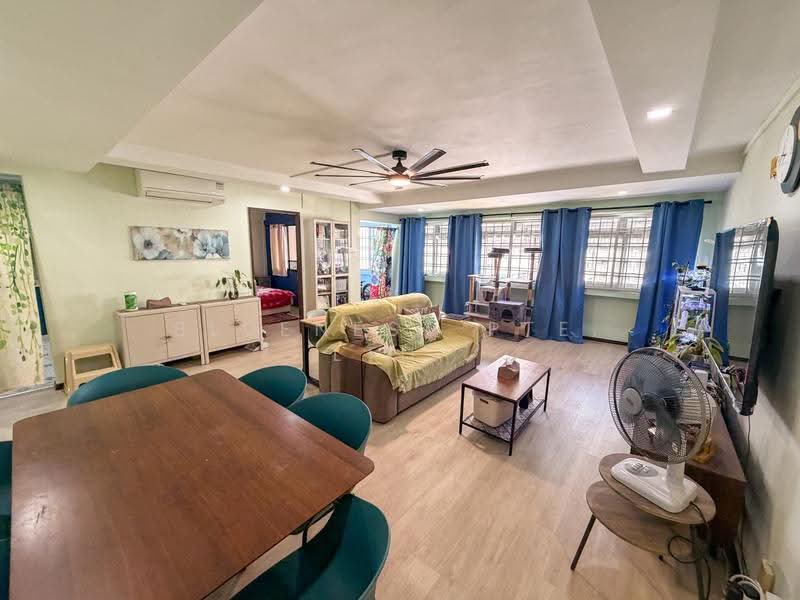 711 Pasir Ris Street 72, 711 Pasir Ris Street 72, Pasir Ris / Tampines, 3 Bedrooms, 1,571 sqft, HDB Flat For Sale, by KENNETH CHUA, 500251906 - Living Room - PropertyGuru.com.sg