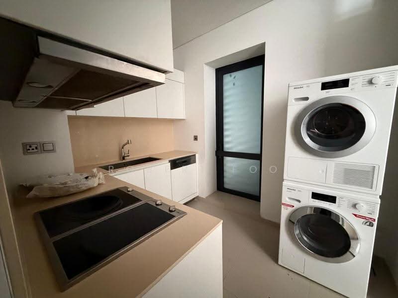 South Beach Residences, 28 South Beach Road, Beach Road / Bugis / Rochor, 3 Bedrooms, 1,744 sqft, Condominium For Sale, by Robert Foo, 500251908 - Kitchen - PropertyGuru.com.sg