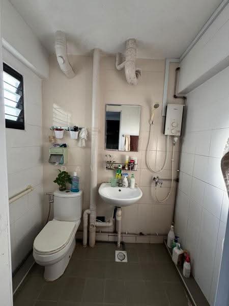 845 Woodlands Street 82, 845 Woodlands Street 82, Admiralty / Woodlands, 3 Bedrooms, 904 sqft, HDB Flat For Sale, by Dave Tan, 500251913 - Common Bathroom - PropertyGuru.com.sg