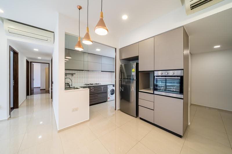 D'Nest, 129 Pasir Ris Grove, Pasir Ris / Tampines, 3 Bedrooms, 1,130 sqft, Condominium For Sale, by Christina Tan, 500251928 - Kitchen - PropertyGuru.com.sg