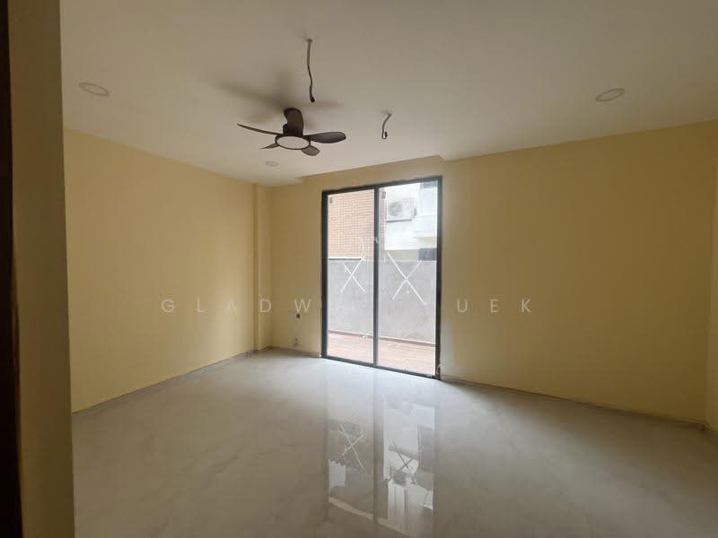 Brand New 3 min walk Mattar MRT, Eunos / Geylang / Paya Lebar, 4 Bedrooms, 5,600 sqft, Semi-Detached House For Rent, by Gladwin Quek, 500251939 - PropertyGuru.com.sg