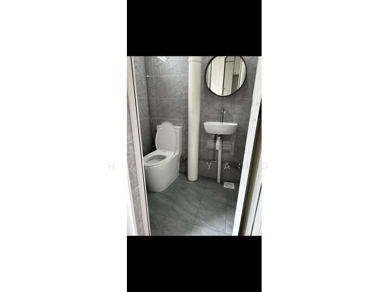 725 Jurong West Avenue 5, 725 Jurong West Avenue 5, Boon Lay / Jurong / Tuas, Room Rental, 150 sqft, HDB Flat For Rent, by Huidi Yang, 500251950 - Bathroom - PropertyGuru.com.sg