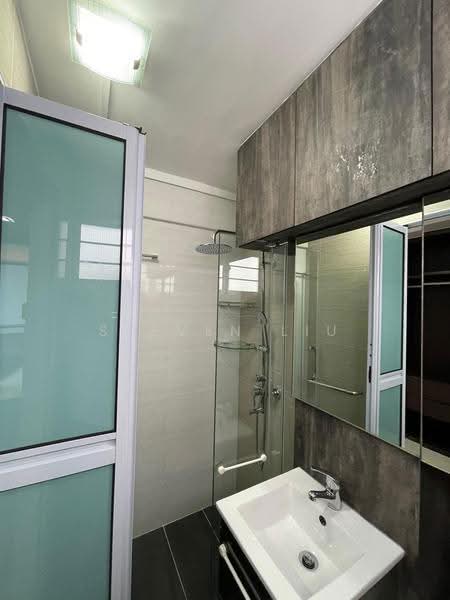725 Ang Mo Kio Avenue 6, 725 Ang Mo Kio Avenue 6, Ang Mo Kio / Bishan / Thomson, 3 Bedrooms, 1,280 sqft, HDB Flat For Rent, by Steven Liu, 500251967 - Bathroom - PropertyGuru.com.sg