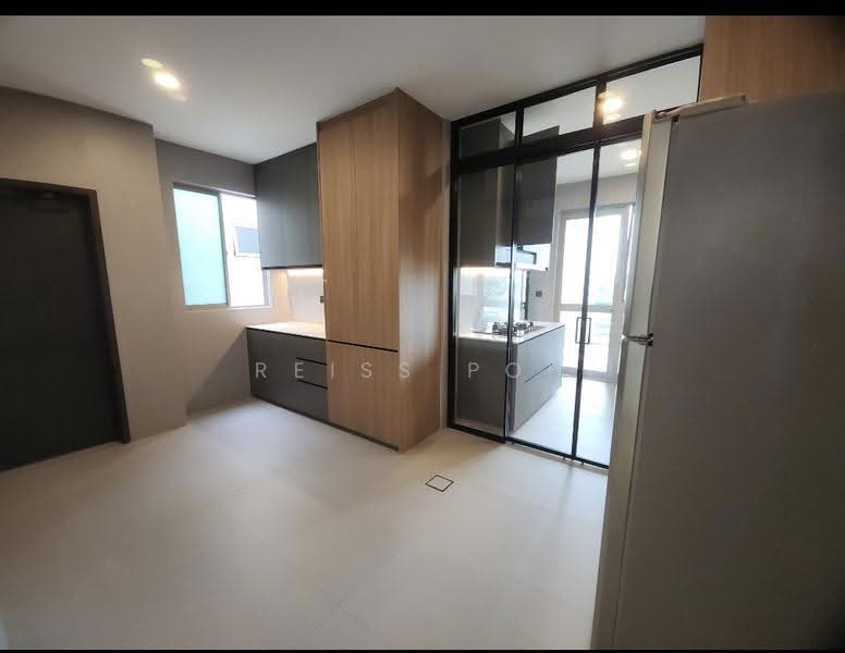 Maple Woods, 985 Bukit Timah Road, Clementi Park / Upper Bukit Timah, 4 Bedrooms, 2,917 sqft, Condominium For Rent, by Reiss Poh, 500251971 - Kitchen - PropertyGuru.com.sg
