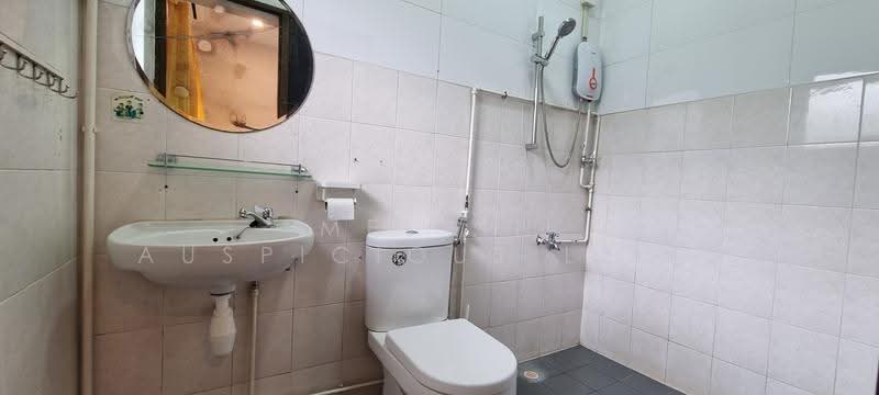 Fu Yong Estate, Dairy Farm / Bukit Panjang / Choa Chu Kang, 3 Bedrooms, 1,500 sqft, Semi-Detached House For Sale, by Melvin Auspicious Lee 李俊豪, 500251994 - Bathroom - PropertyGuru.com.sg