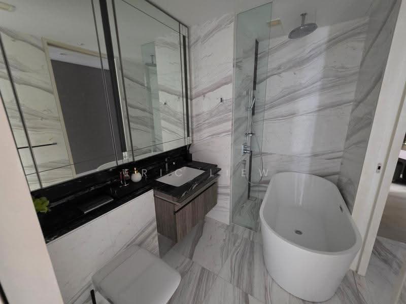 Wallich Residence, 3 Wallich Street, Chinatown / Tanjong Pagar, 4 Bedrooms, 1,755 sqft, Condominium For Sale, by Eric Liew, 500251996 - Bathroom - PropertyGuru.com.sg