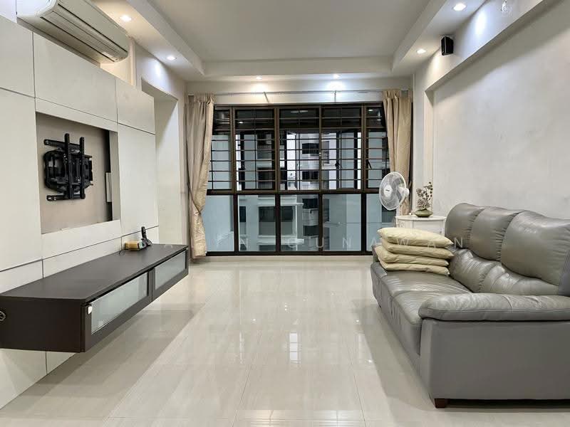 109B Depot Road, 109B Depot Road, Harbourfront / Telok Blangah, 3 Bedrooms, 1,076 sqft, HDB Flat For Rent, by Rosalyn Gunawan, 500251998 - Living Room - PropertyGuru.com.sg