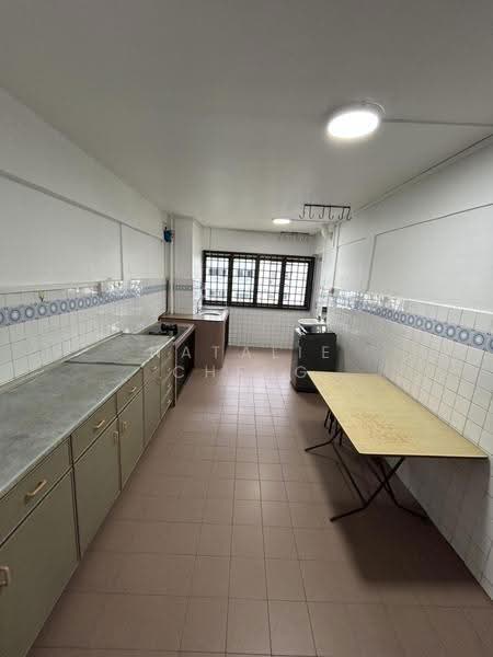 214 Ang Mo Kio Avenue 3, 214 Ang Mo Kio Avenue 3, Ang Mo Kio / Bishan / Thomson, 2 Bedrooms, 721 sqft, HDB Flat For Sale, by Natalie Cheng, 500251999 - Kitchen - PropertyGuru.com.sg