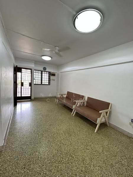 214 Ang Mo Kio Avenue 3, 214 Ang Mo Kio Avenue 3, Ang Mo Kio / Bishan / Thomson, 2 Bedrooms, 721 sqft, HDB Flat For Sale, by Natalie Cheng, 500251999 - Living Room - PropertyGuru.com.sg