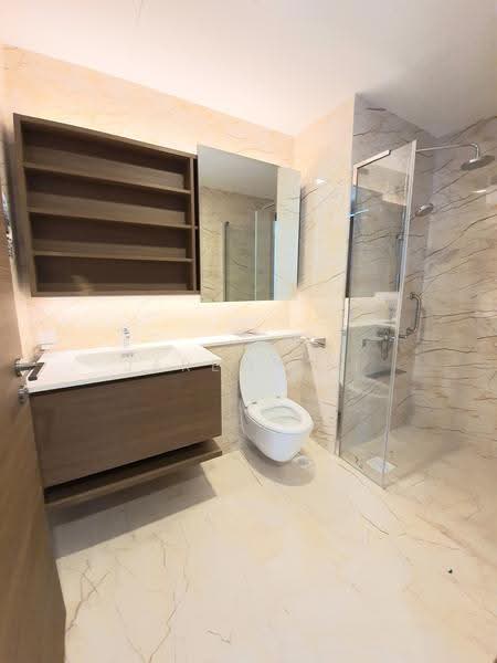 Queens Peak, 3 Dundee Road, Alexandra / Commonwealth, 3 Bedrooms, 947 sqft, Condominium For Sale, by Jeremy Li, 500252000 - Bathroom - PropertyGuru.com.sg