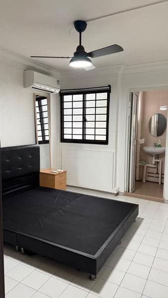 3 BEDROOM UNIT FOR RENT@BT BATOK WEST AVE 2 BLK 421, , 2 Bedrooms, 969 sqft, HDB Flat For Rent, by Raj T C, 500252008 - Bedroom - PropertyGuru.com.sg