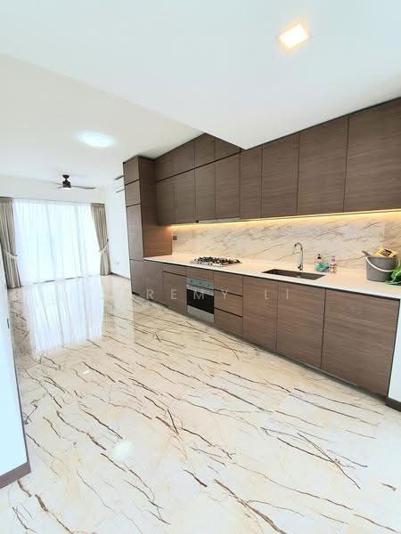 Queens Peak, 3 Dundee Road, Alexandra / Commonwealth, 3 Bedrooms, 947 sqft, Condominium For Rent, by Jeremy Li, 500252011 - Kitchen - PropertyGuru.com.sg