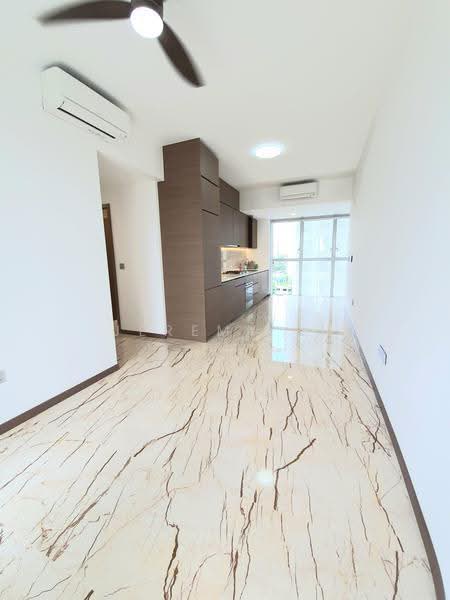 Queens Peak, 3 Dundee Road, Alexandra / Commonwealth, 3 Bedrooms, 947 sqft, Condominium For Rent, by Jeremy Li, 500252011 - Kitchen - PropertyGuru.com.sg