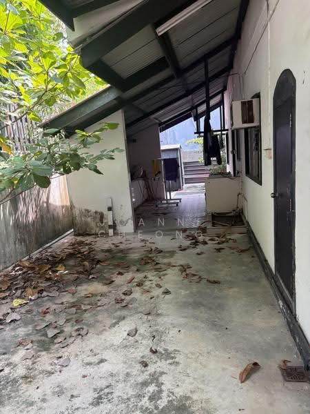 **** LAND FOR REBUILD***, East Coast / Marine Parade, 5 Bedrooms, 4,000 sqft, Detached House For Sale, by Joanne Cheong, 500252012 - Exterior - PropertyGuru.com.sg