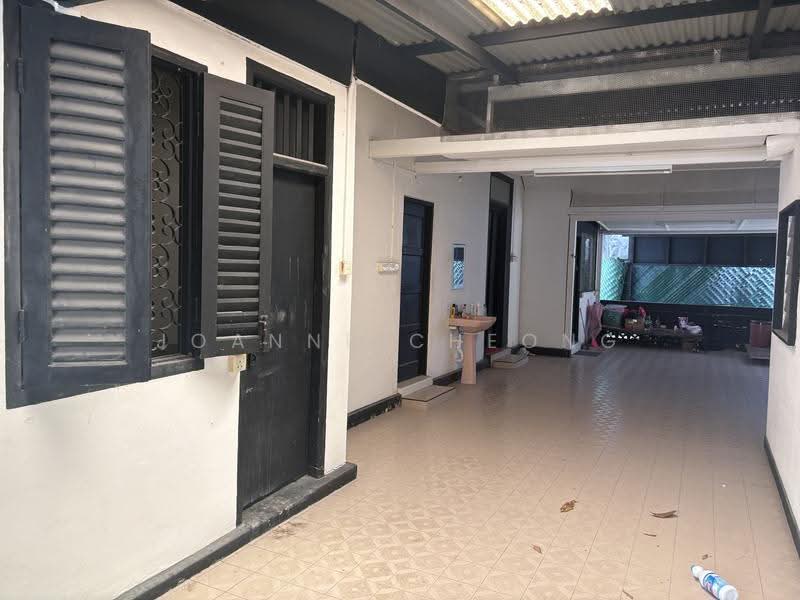 **** LAND FOR REBUILD***, East Coast / Marine Parade, 5 Bedrooms, 4,000 sqft, Detached House For Sale, by Joanne Cheong, 500252012 - Interior - PropertyGuru.com.sg