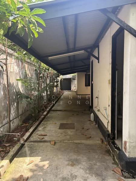 **** LAND FOR REBUILD***, East Coast / Marine Parade, 5 Bedrooms, 4,000 sqft, Detached House For Sale, by Joanne Cheong, 500252012 - Exterior - PropertyGuru.com.sg