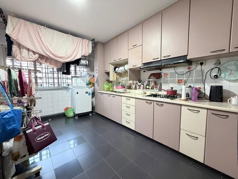 190 Pasir Ris Street 12, 190 Pasir Ris Street 12, Pasir Ris / Tampines, 3 Bedrooms, 1,324 sqft, HDB Flat For Sale, by Shirley Lee, 500252026 - Kitchen - PropertyGuru.com.sg