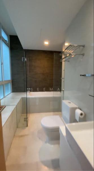 Luxe Ville, 336 Pasir Panjang Road, Buona Vista / West Coast / Clementi New Town, 4 Bedrooms, 1,991 sqft, Condominium For Rent, by Seema Gupta, 500252028 - PropertyGuru.com.sg
