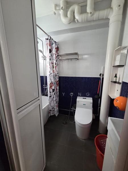 276 Choa Chu Kang Avenue 2, 276 Choa Chu Kang Avenue 2, Dairy Farm / Bukit Panjang / Choa Chu Kang, Room Rental, 150 sqft, HDB Flat For Rent, by Ivy Yong, 500252052 - Bathroom - PropertyGuru.com.sg