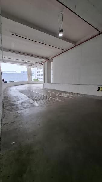 Oxley BizHub, 61 Ubi Road 1, Eunos / Geylang / Paya Lebar, 936 sqft, Light Industrial (B1) For Sale, by Michael Loo, 500252081 - Ramp - CommercialGuru.com.sg