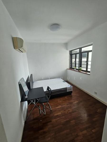 Fernwood Towers, 22 Fernwood Terrace, East Coast / Marine Parade, Room Rental, 100 sqft, Condominium For Rent, by Jacky Quek, 500252092 - Bedroom - PropertyGuru.com.sg