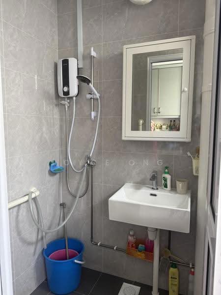 488A Tampines Avenue 9, 488A Tampines Avenue 9, Pasir Ris / Tampines, Room Rental, 300 sqft, HDB Flat For Rent, by Joyce Ong, 500252093 - Bathroom - PropertyGuru.com.sg