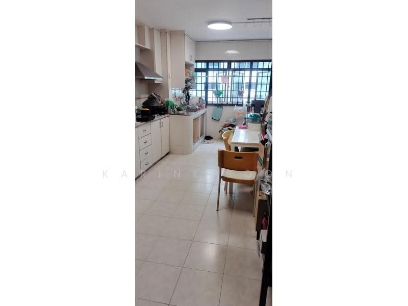 225A Jurong East Street 21, 225A Jurong East Street 21, Boon Lay / Jurong / Tuas, 2 Bedrooms, 925 sqft, HDB Flat For Sale, by Karine Soon, 500252138 - Kitchen - PropertyGuru.com.sg
