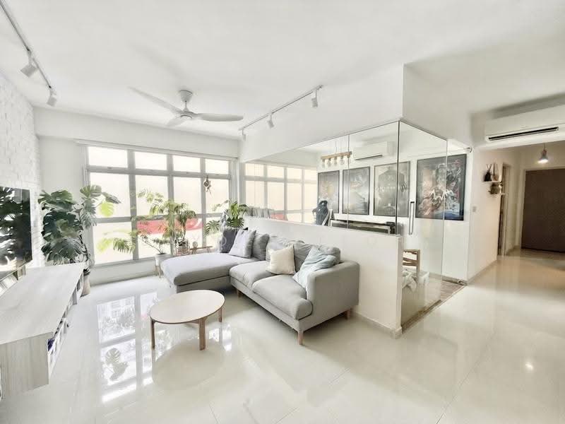 226A Sumang Lane, 226A Sumang Lane, Hougang / Punggol / Sengkang, 3 Bedrooms, 1,227 sqft, HDB Flat For Sale, by Jayden Teoh, 500252150 - Living Room - PropertyGuru.com.sg