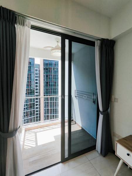 Sims Urban Oasis, 2 Sims Drive, Eunos / Geylang / Paya Lebar, 2 Bedrooms, 624 sqft, Condominium For Rent, by Julia Low, 500252156 - PropertyGuru.com.sg
