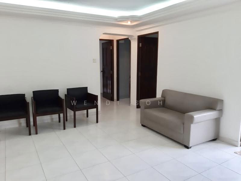 323A Sengkang East Way, 323A Sengkang East Way, Hougang / Punggol / Sengkang, 3 Bedrooms, 1,184 sqft, HDB Flat For Sale, by Wendi Soh, 500252160 - Living Room - PropertyGuru.com.sg