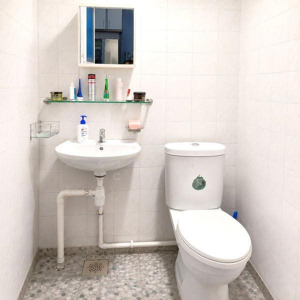 320 Sembawang Close, 320 Sembawang Close, Sembawang / Yishun, Room Rental, 120 sqft, HDB Flat For Rent, by Steven Choo, 500252161 - Bathroom - PropertyGuru.com.sg